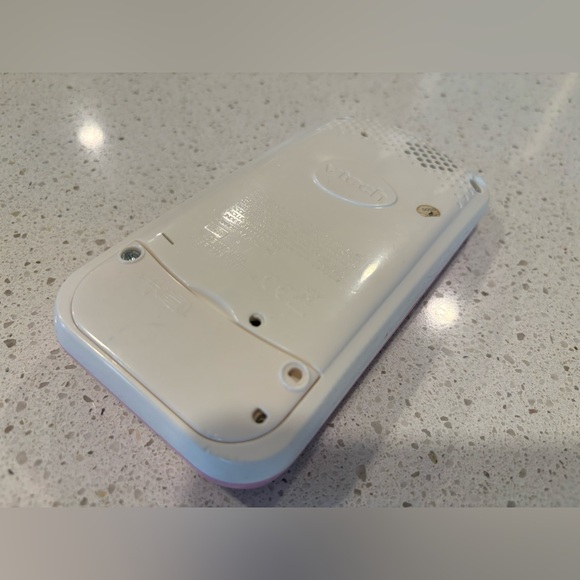 VTech touch and swipe baby phone in pink - Picture 4 of 4